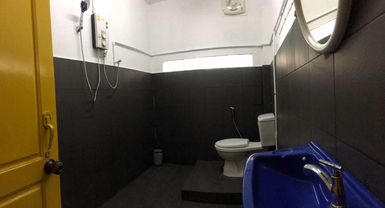 Bamboo Hostel Thakhek Ngoại thất bức ảnh